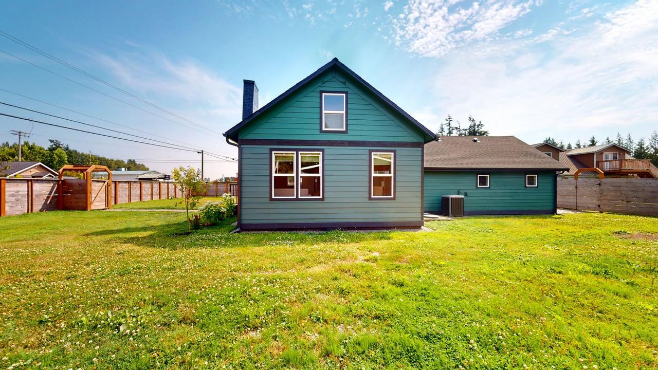 Real estate listing exterior in Skagit County, WA